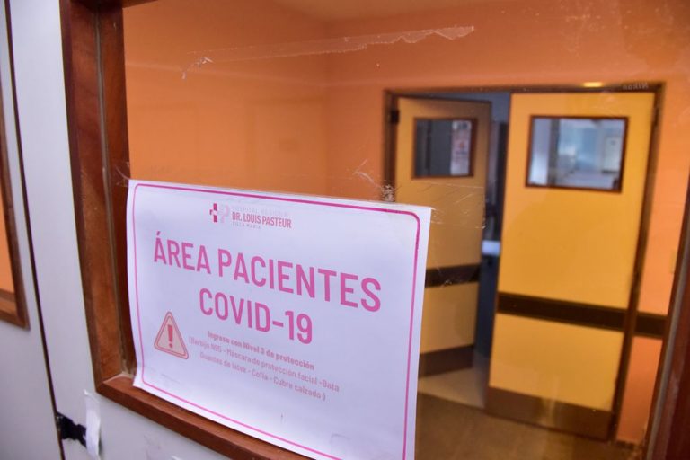 Covid: el uso de camas críticas sigue bajando en Córdoba