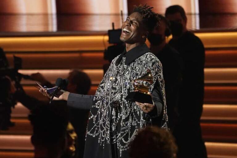 Grammy 2022: todos los ganadores en una noche que fue “un concierto”