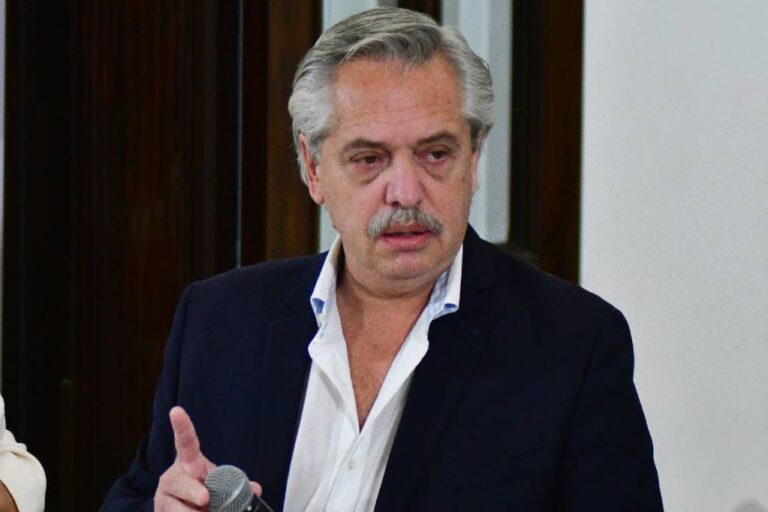 En medio de la crisis, Alberto Fernández suspende su agenda y va Jujuy a visitar a Milagro Sala
