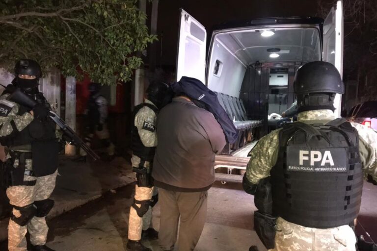 Detuvieron a una pareja por comercializar drogas en Cosquín
