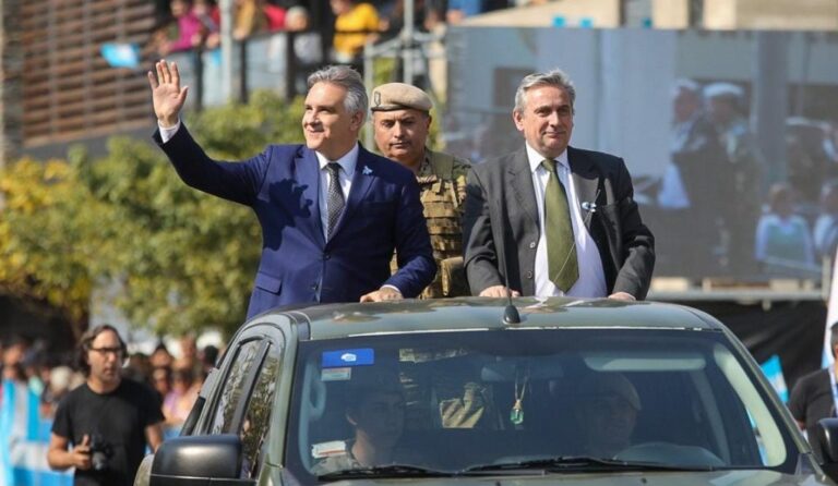 En homenaje a José de San Martín, la Provincia realizó un desfile cívico-militar en Cruz del Eje