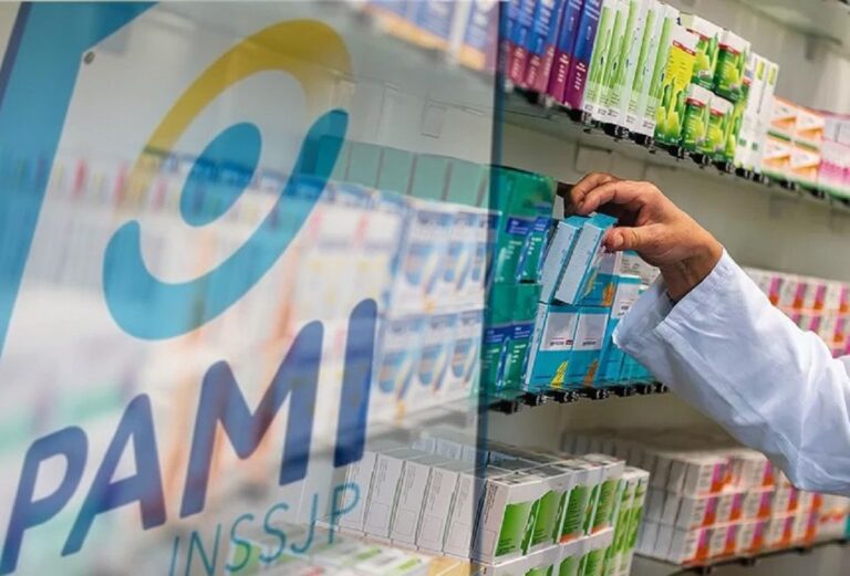 Medicamentos. El Colegio de Farmacéuticos desmintió que el Pami les haya pagado y peligra la prestación a jubilados