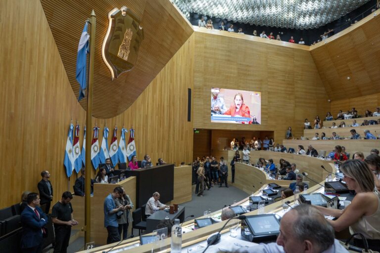 Legislatura: aprobaron en primera lectura el Presupuesto Provincial 2025