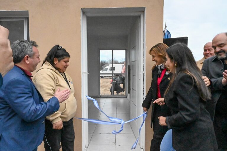 Prunotto en Olivares San Nicolás: “Córdoba tiene superávit sin parar las obras ni abandonar a la gente”