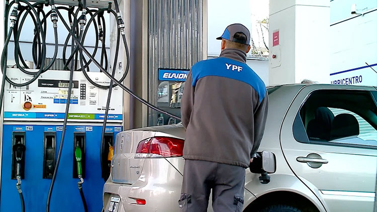 Combustibles. El litro de nafta superó los $ 2 mil en estaciones de YPF en Córdoba