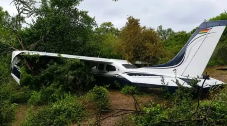 Investigan si Córdoba era el destino de la avioneta narco caída en el norte del país