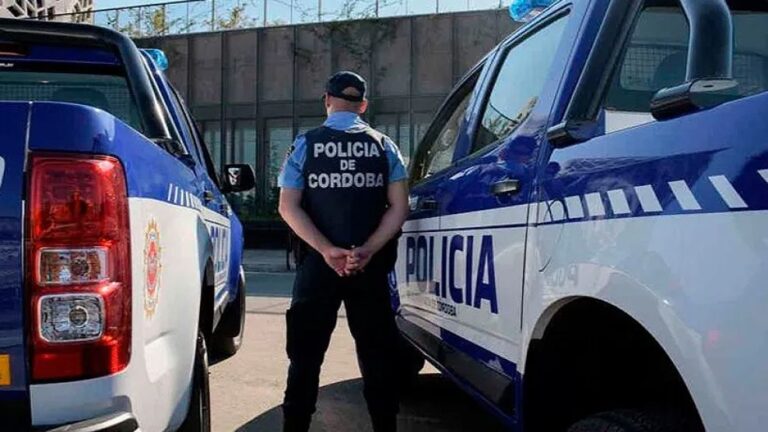 Córdoba: apartan a tres policías denunciados por obligar a una mujer a mostrar fotos íntimas