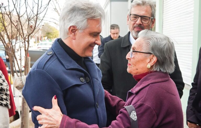 Cruz del Eje: Llaryora anunció la ampliación del Parque Industrial y nuevas inversiones para la ciudad