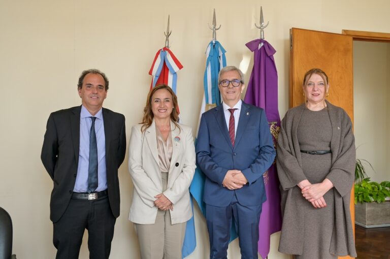 Myrian Prunotto acompañó la asunción de las autoridades de la UNC