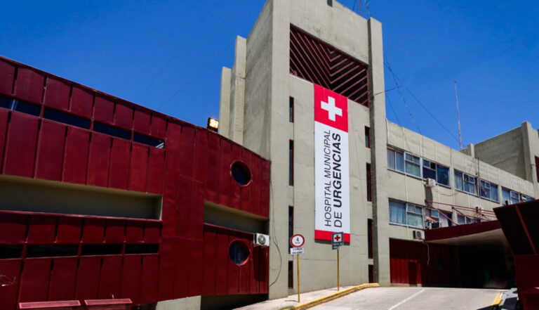 Córdoba: un policía está grave tras chocar durante una persecución
